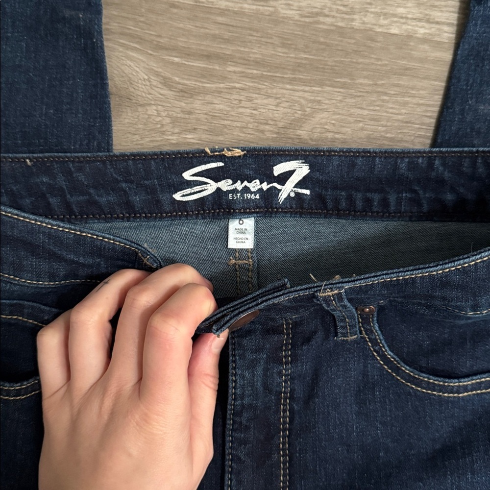 Seven7 Dark Wash Skinny Jeans - Picture 5 of 6